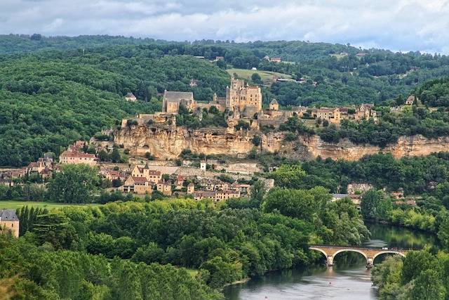 Vacances inoubliables en Dordogne : le Guide ultime du camping familial à Bergerac Vacances inoubliables en Dordogne : le Guide ultime du camping familial à Bergerac
