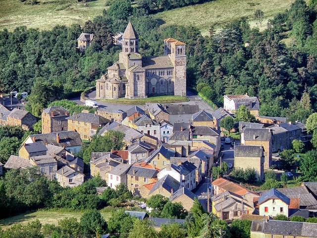 Les meilleures destinations pour un camping familial dans le Puy de Dôme Les meilleures destinations pour un camping familial dans le Puy de Dôme