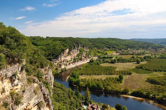 Les 10 Meilleurs Campings Familiaux en Dordogne : Vacances Nature et Détente Les 10 Meilleurs Campings Familiaux en Dordogne : Vacances Nature et Détente